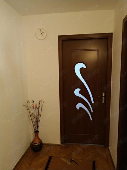 Apartament cu 4 camere decomandat în Otopeni