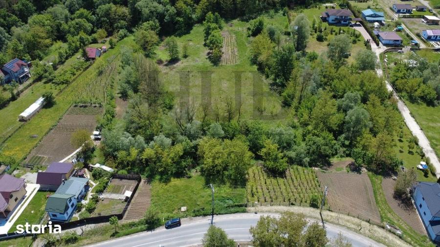 Teren de 3128 mp, în Mărgineni