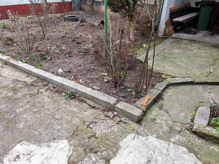 Casă individuală cu 5 camere cu Canalizare în Griviței