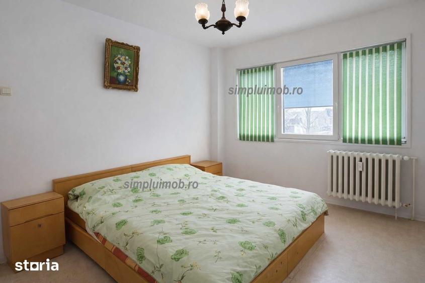 Apartament cu 3 camere decomandat în Berceni