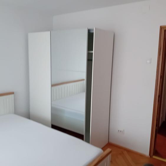 Apartament cu 3 camere decomandat în Podu Roș