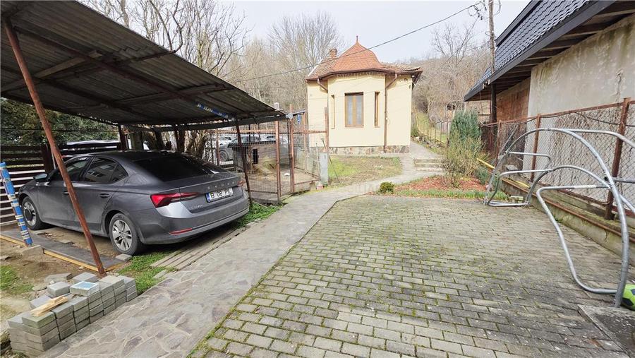 Casă individuală cu 4 camere cu Canalizare în Grigorescu