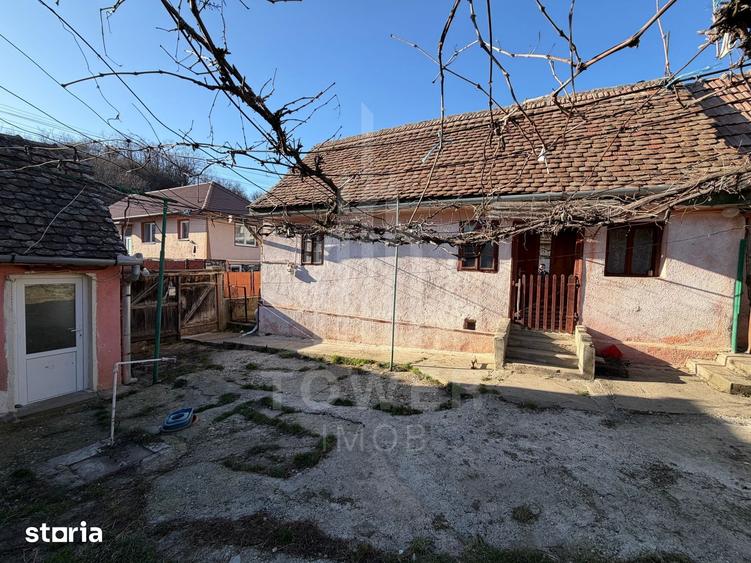 Casă cu 2 camere cu Teren 259 Mp în Central