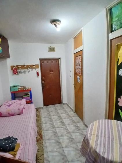Garsonieră decomandată în Lacul Tei