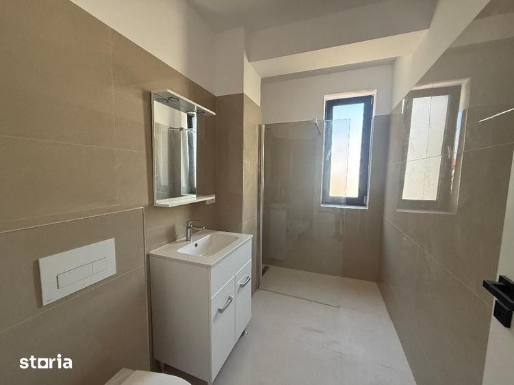 Apartament cu 3 camere în Cetate
