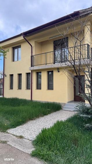 Casă cu 5 camere cu Teren 450 Mp în Central