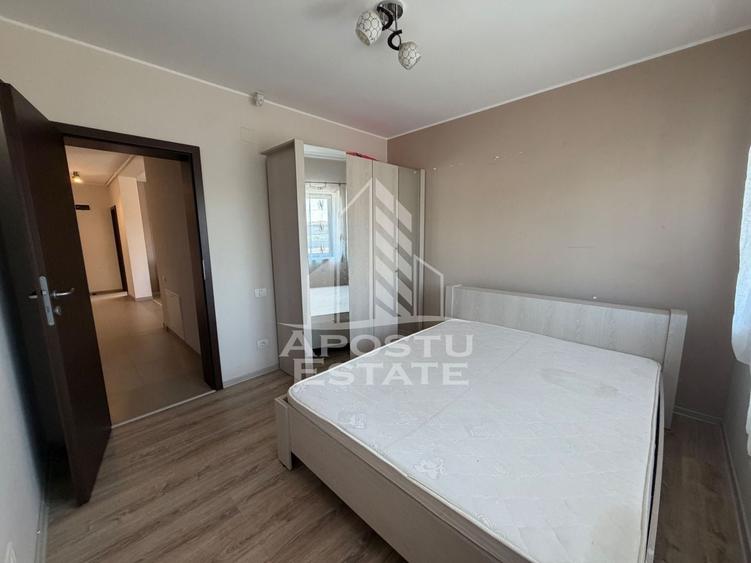 Apartament cu 3 camere decomandat, mobilat în Dumbrăvița