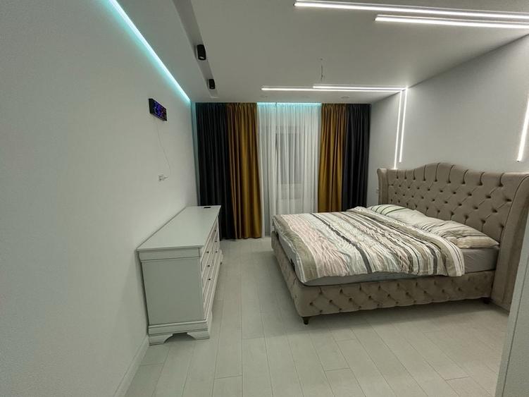 Apartament cu 4 camere decomandat în Berceni