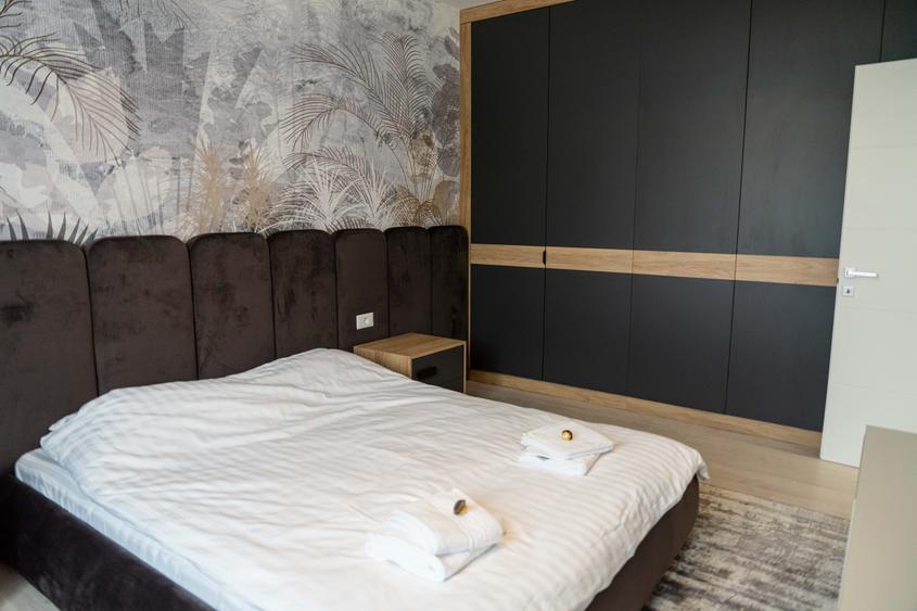 Apartament cu 3 camere decomandat în Exterior Vest