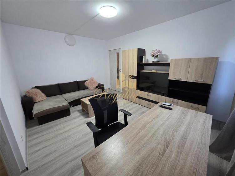 Apartament cu 2 camere nedecomandat, mobilat în Take Ionescu