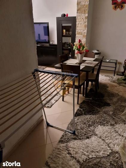 Apartament cu 3 camere semidecomandat în Central