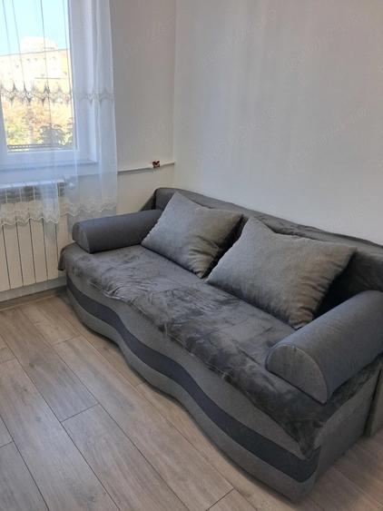Garsonieră decomandată în Sud