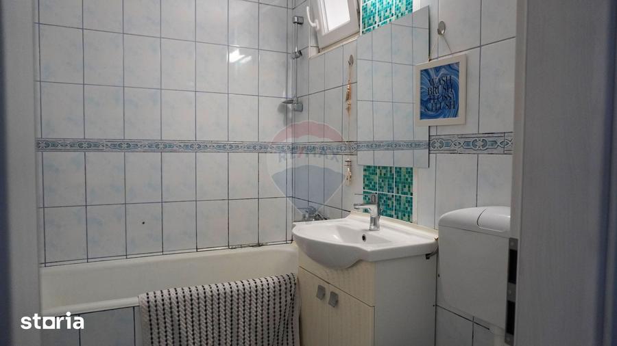 Apartament cu 3 camere decomandat în Dârste