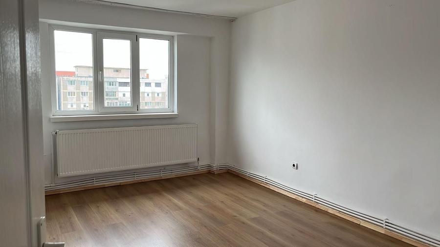 Apartament cu 2 camere decomandat în Sârbi