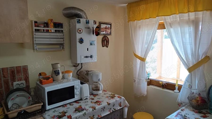 Casă cu 5 camere cu Teren 343 Mp în Poiana