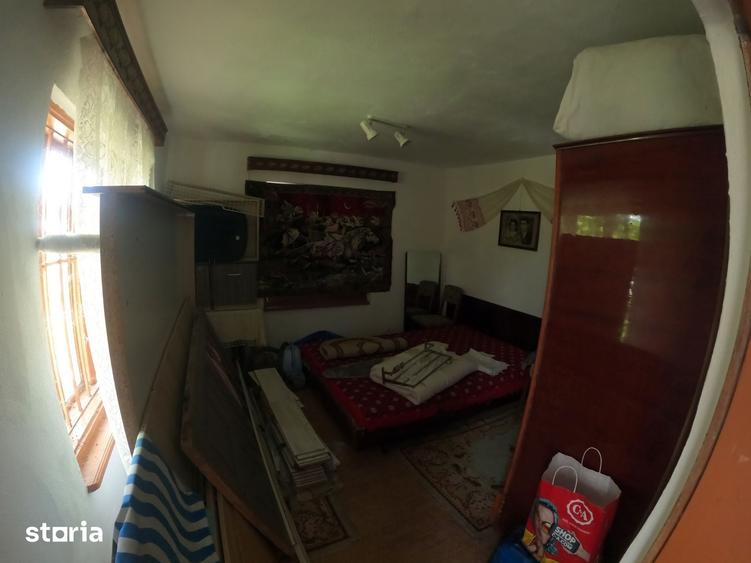 Casă cu 3 camere cu Teren 1038 Mp în Vedea