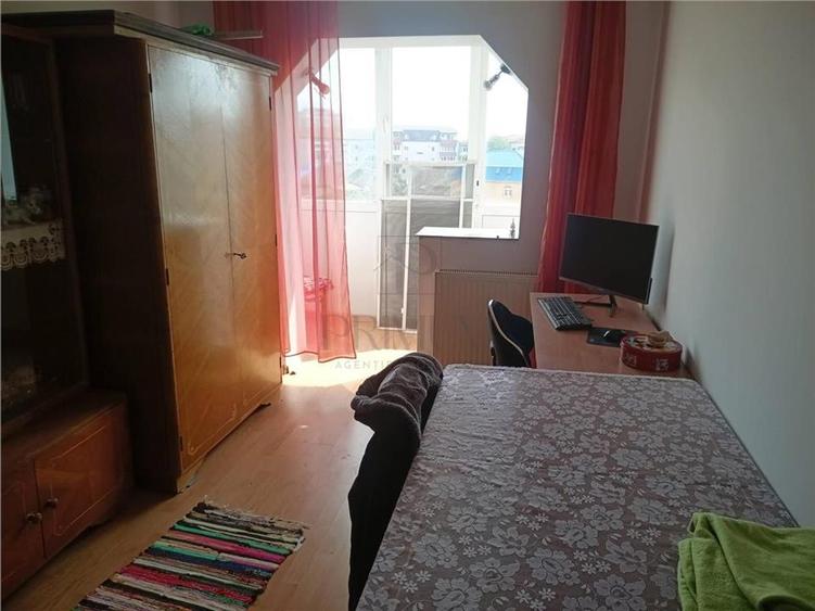 Apartament cu 2 camere decomandat, mobilat în Dâmbovița