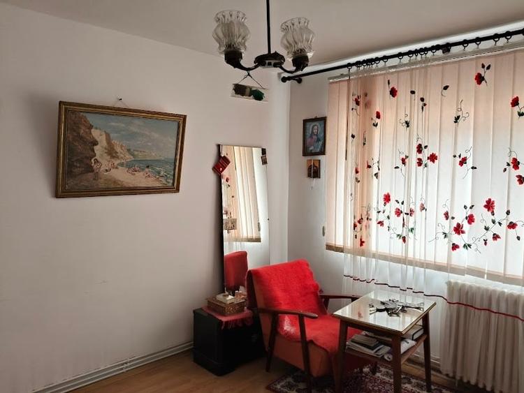 Apartament cu 3 camere decomandat în Silva