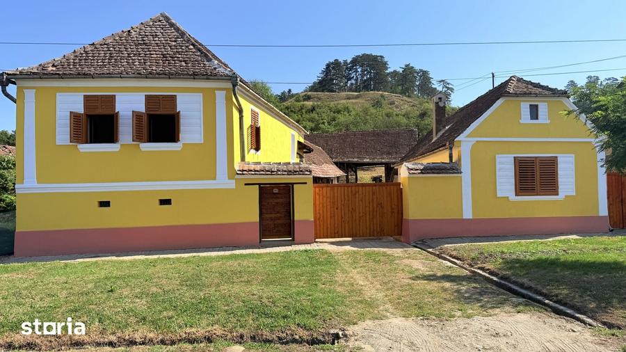 Casă cu 4 camere cu Teren 2100 Mp în Brădeni