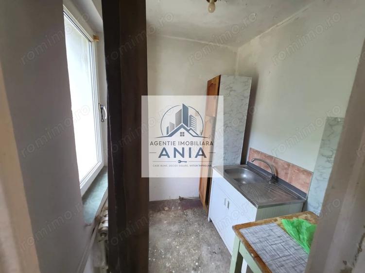 Apartament cu 3 camere semidecomandat în Neptun