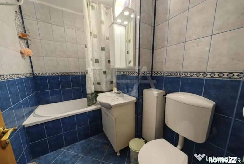 Apartament cu 3 camere decomandat în Uverturii