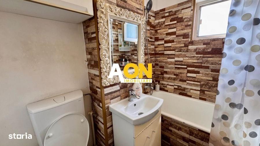Apartament cu 3 camere decomandat în Cetate