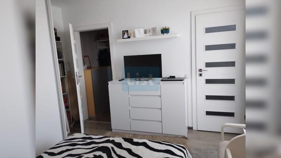 Apartament cu 3 camere semidecomandat, mobilat în Mărăști