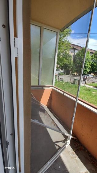 De vanzare apartament 2 camere,zona Petrom,str.Mihai Eminescu - 8