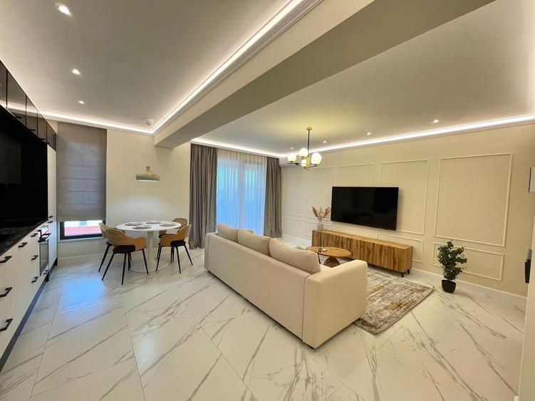 Apartament cu 3 camere decomandat în Băneasa