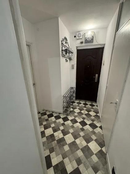 Apartament cu 2 camere decomandat, mobilat în Cantemir