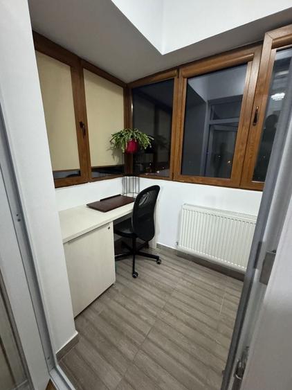 Apartament cu 3 camere decomandat în Exterior Vest