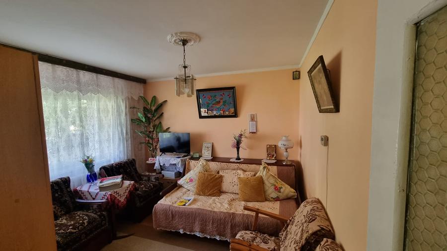 Apartament cu 2 camere decomandat în Nicolina
