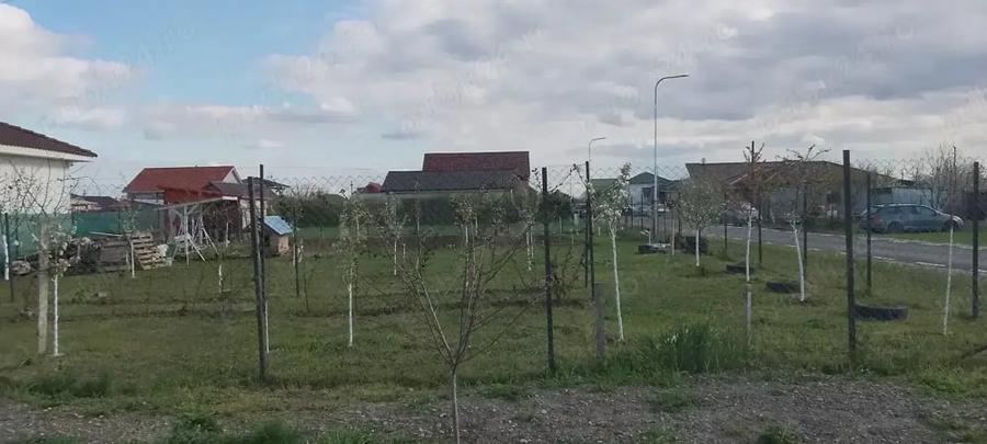 Teren de 589 mp, în Remetea Mare