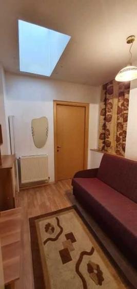 Apartament cu 3 camere semidecomandat în Terezian