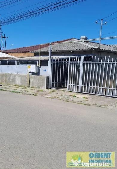 Casă cu 3 camere cu Teren 200 Mp în Palas