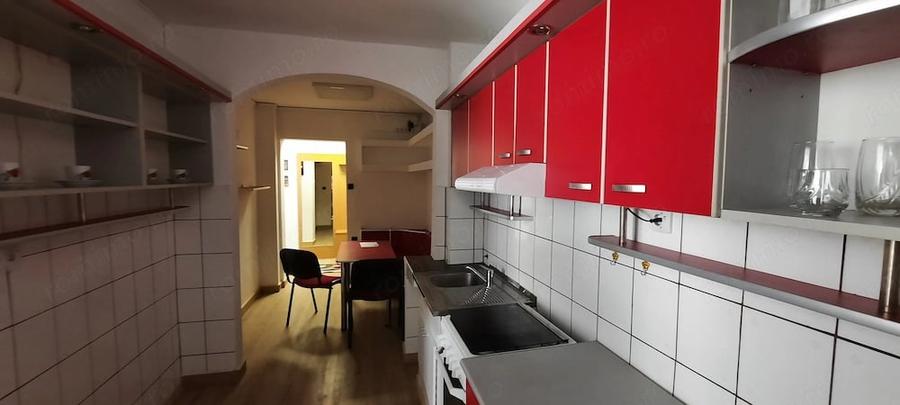 Apartament cu 2 camere decomandat în Circumvalațiunii