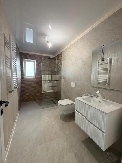 Duplex cu 4 camere cu Canalizare în Săcălaz