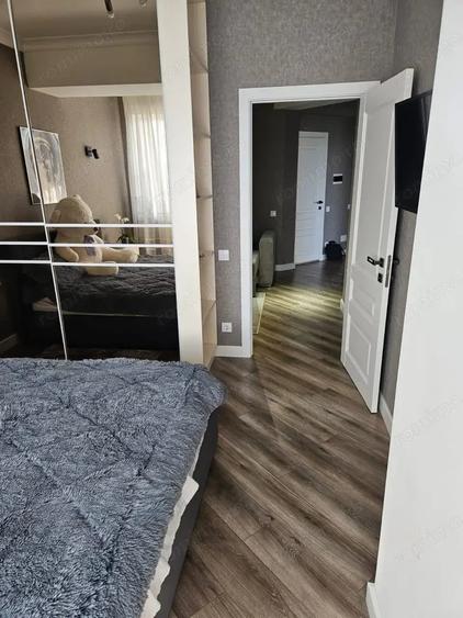 Apartament cu 2 camere decomandat în Noua