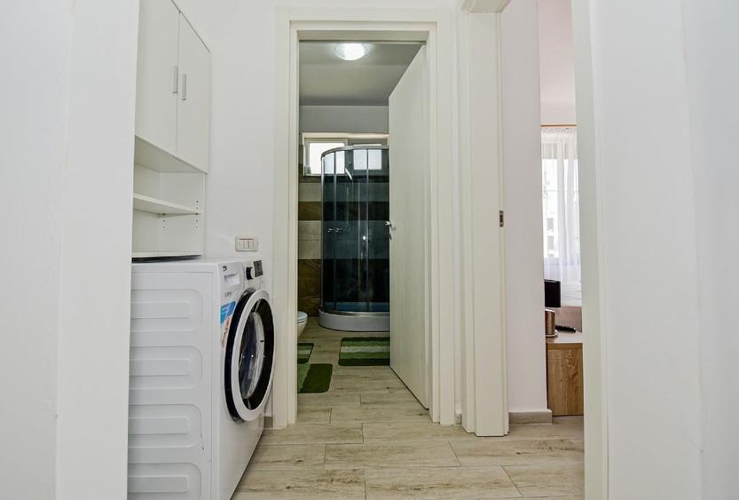 Apartament cu 2 camere semidecomandat, mobilat în Nord