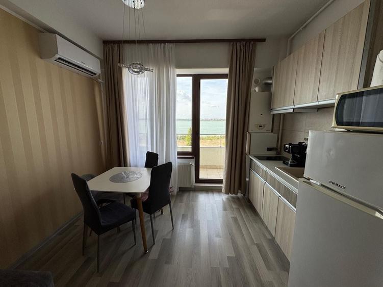 Apartament cu 2 camere semidecomandat, mobilat în Nord