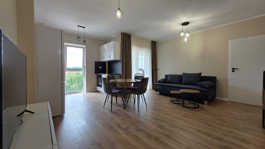 Apartament cu 2 camere semidecomandat, mobilat în Florești