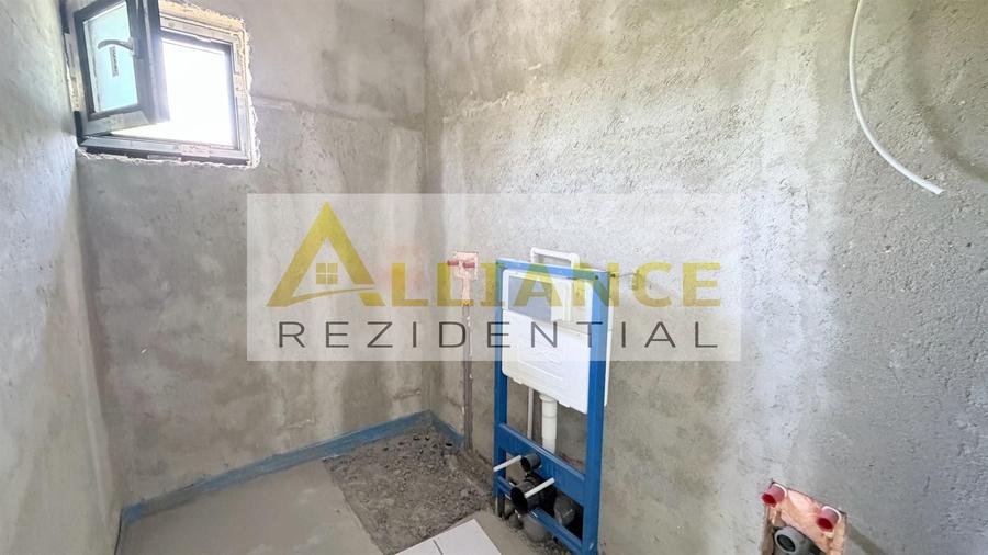 Casă individuală cu 4 camere cu Canalizare în Berceni