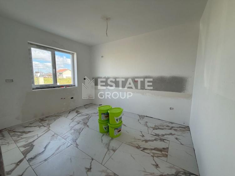 Duplex cu 4 camere cu Canalizare în Moșnița Nouă