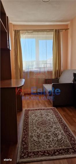 Apartament cu 3 camere decomandat în Mircea cel Bătrân
