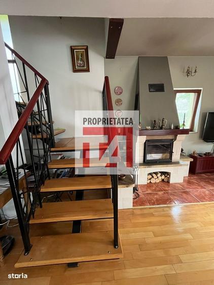 Casă cu 4 camere în Colțirea
