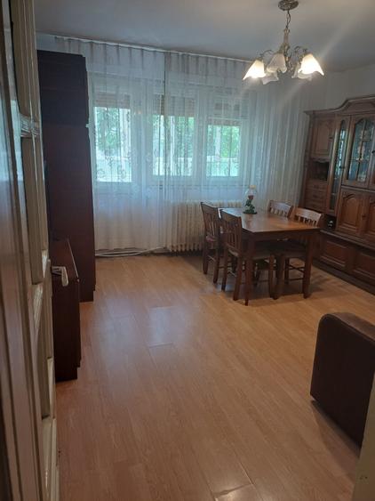 Apartament de vanzare cu 3 camere6 - 5