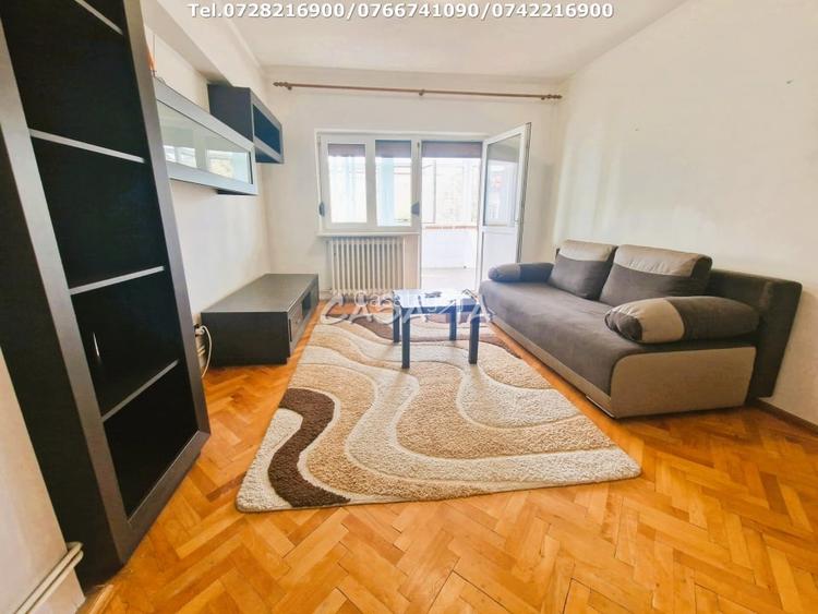 Închiriere apartament 3 camere , Targu Jiu, Str 23 August