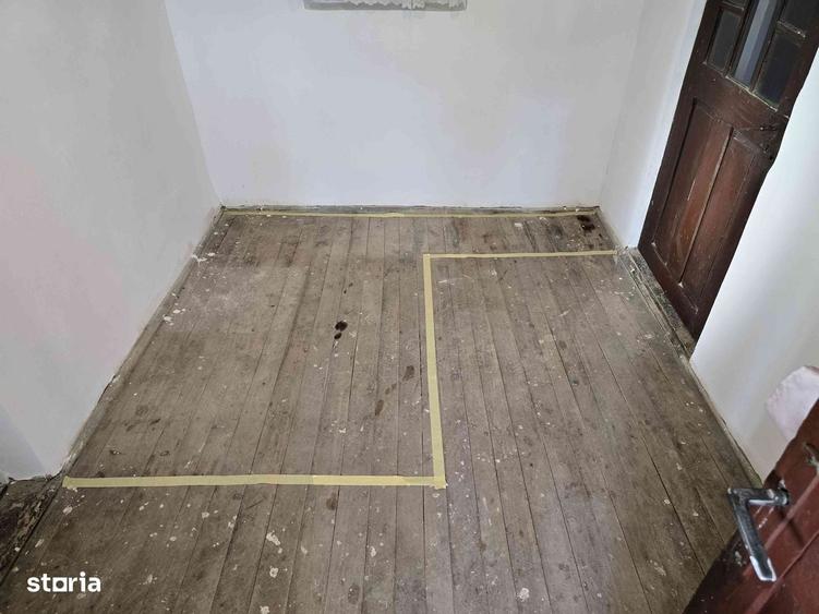 Casă cu 4 camere în Schitu