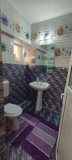 Casă individuală cu 10 camere cu Canalizare în Trocadero