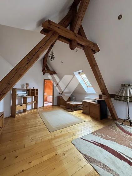 Apartament cu 5 camere, mobilat în Central